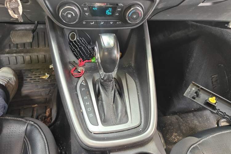 Used Ford Escort 2015 1.5L Automatic Fashion Model Gear Lever