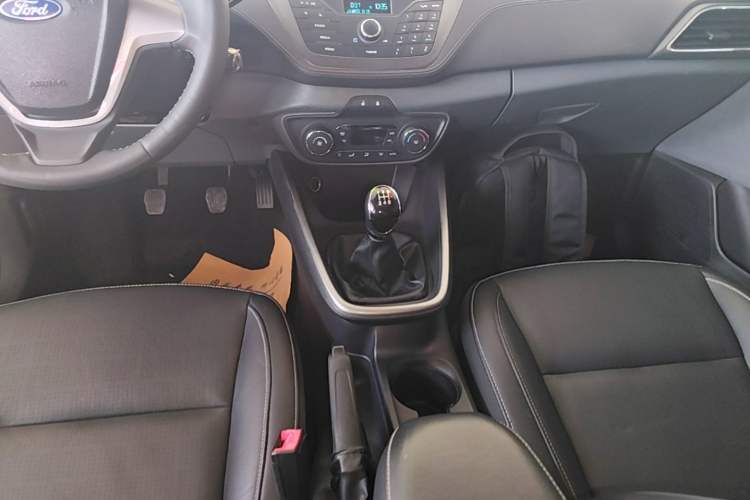 Used Ford Escort 2015 1.5L Manual Fashion Edition Gear Lever
