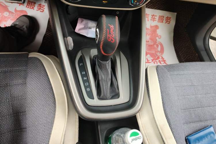 Used Ford Escort 2015 1.5L Automatic Comfort Edition Gear Lever
