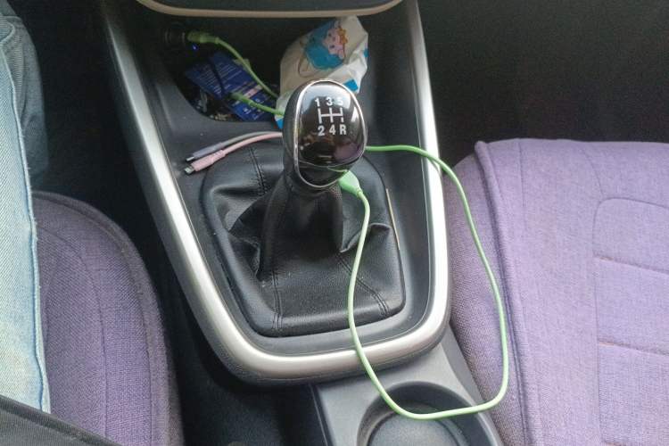 Used Ford Escort 2015 1.5L Manual Comfort Model Gear Lever