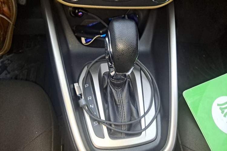 Used Ford Escort 2015 1.5L Automatic Comfort Edition Gear Lever