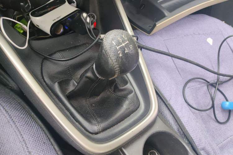 Used Ford Escort 2015 1.5L Manual Comfort Model Gear Lever