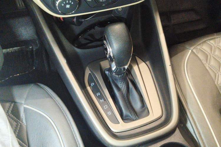 Used Ford Escort 2015 1.5L Automatic Comfort Edition Gear Lever