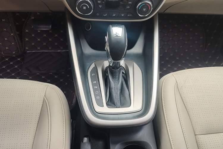 Used Ford Escort 2015 1.5L Automatic Fashion Model Gear Lever