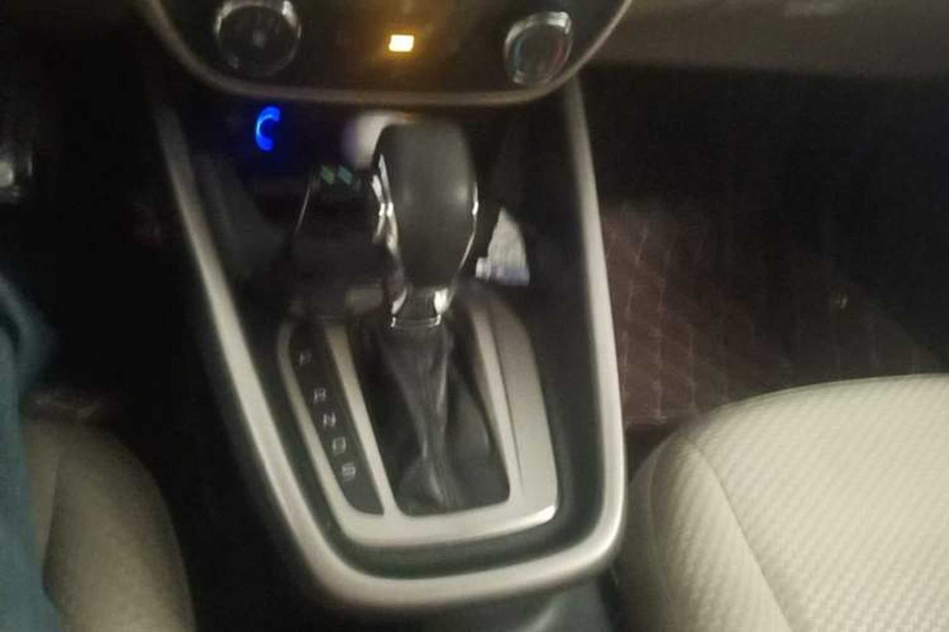 Used Ford Escort 2015 1.5L Automatic Comfort Edition Gear Lever