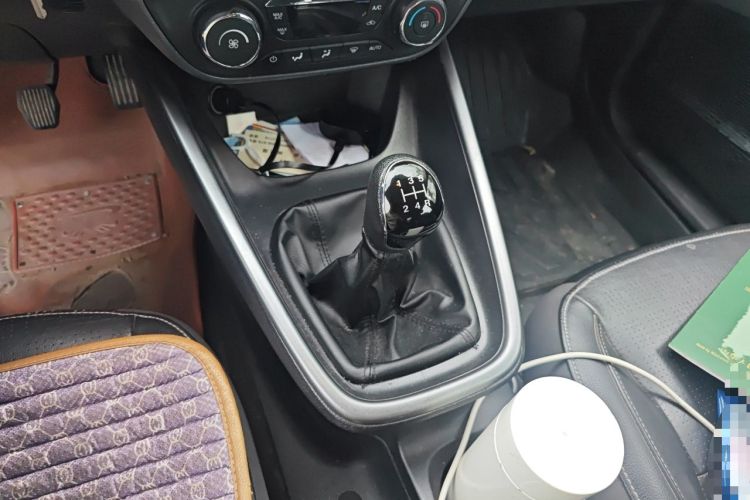 Used Ford Escort 2015 1.5L Manual Fashion Edition Gear Lever