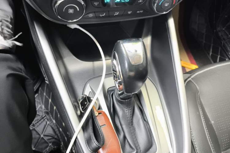 Used Ford Escort 2015 1.5L Automatic Fashion Model Gear Lever