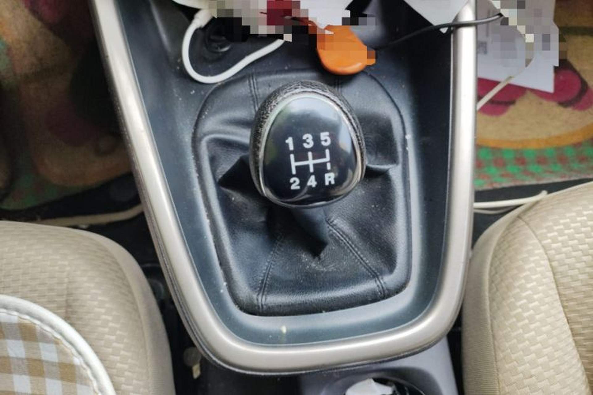 Used Ford Escort 2015 1.5L Manual Comfort Model Gear Lever