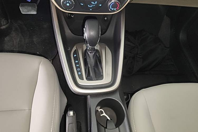 Used Ford Escort 2015 1.5L Automatic Comfort Edition Gear Lever