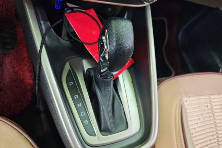 Used Ford Escort 2015 1.5L Automatic Comfort Edition Gear Lever