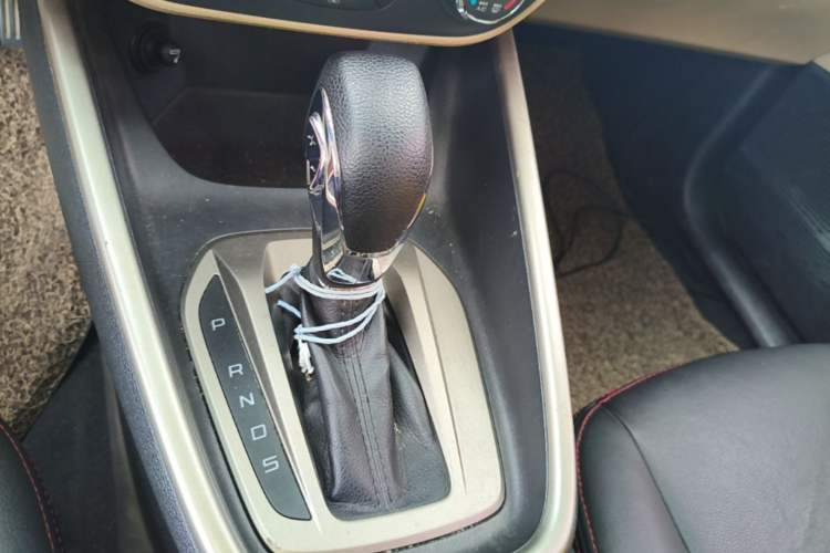 Used Ford Escort 2015 1.5L Automatic Comfort Edition Gear Lever