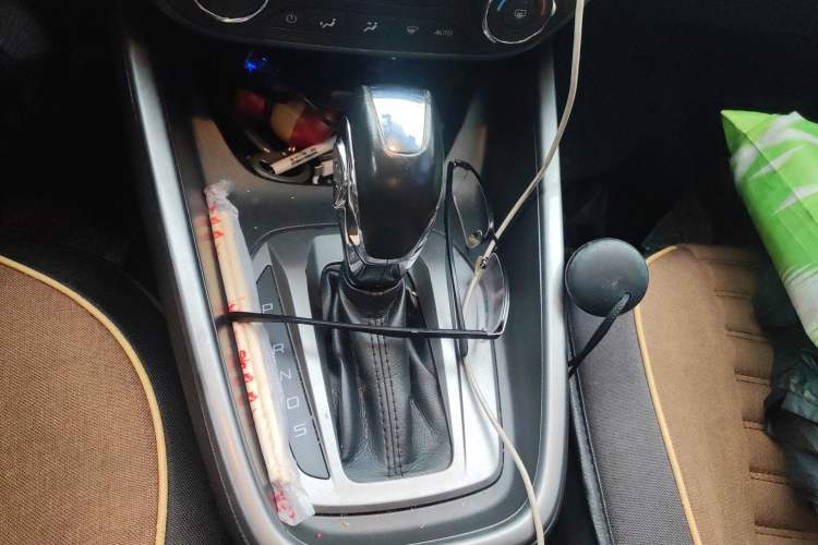 Used Ford Escort 2015 1.5L Automatic Fashion Model Gear Lever