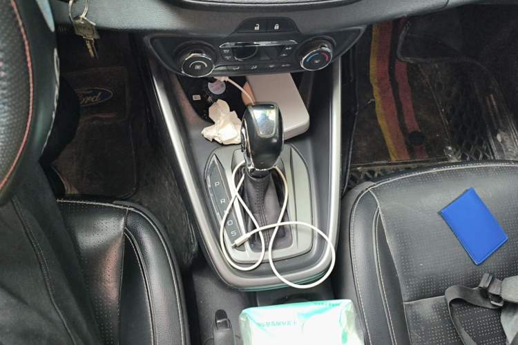 Used Ford Escort 2015 1.5L Automatic Fashion Model Gear Lever