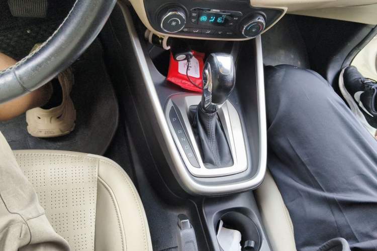 Used Ford Escort 2015 1.5L Automatic Fashion Model Gear Lever