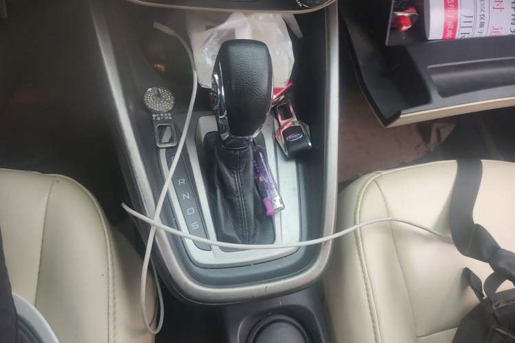 Used Ford Escort 2015 1.5L Automatic Comfort Edition Gear Lever