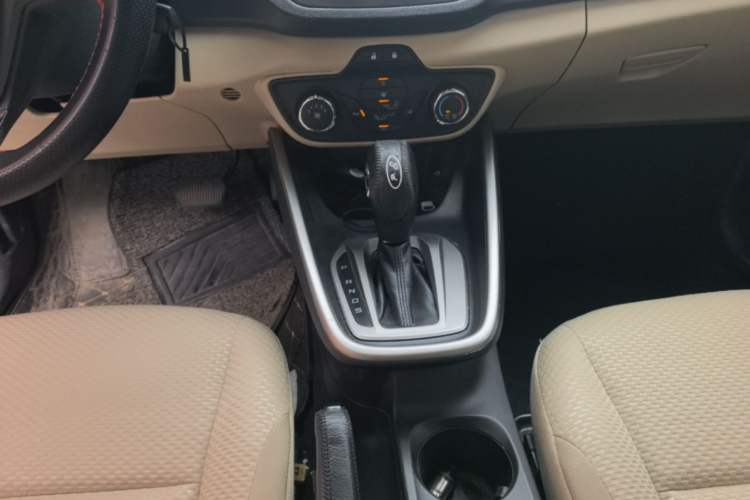 Used Ford Escort 2015 1.5L Automatic Comfort Edition Gear Lever
