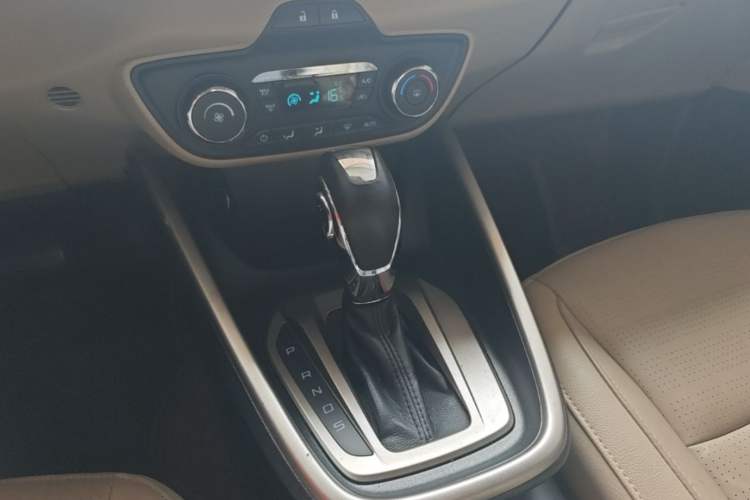 Used Ford Escort 2015 1.5L Automatic Fashion Model Gear Lever