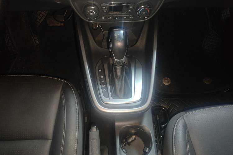 Used Ford Escort 2015 1.5L Automatic Fashion Model Gear Lever