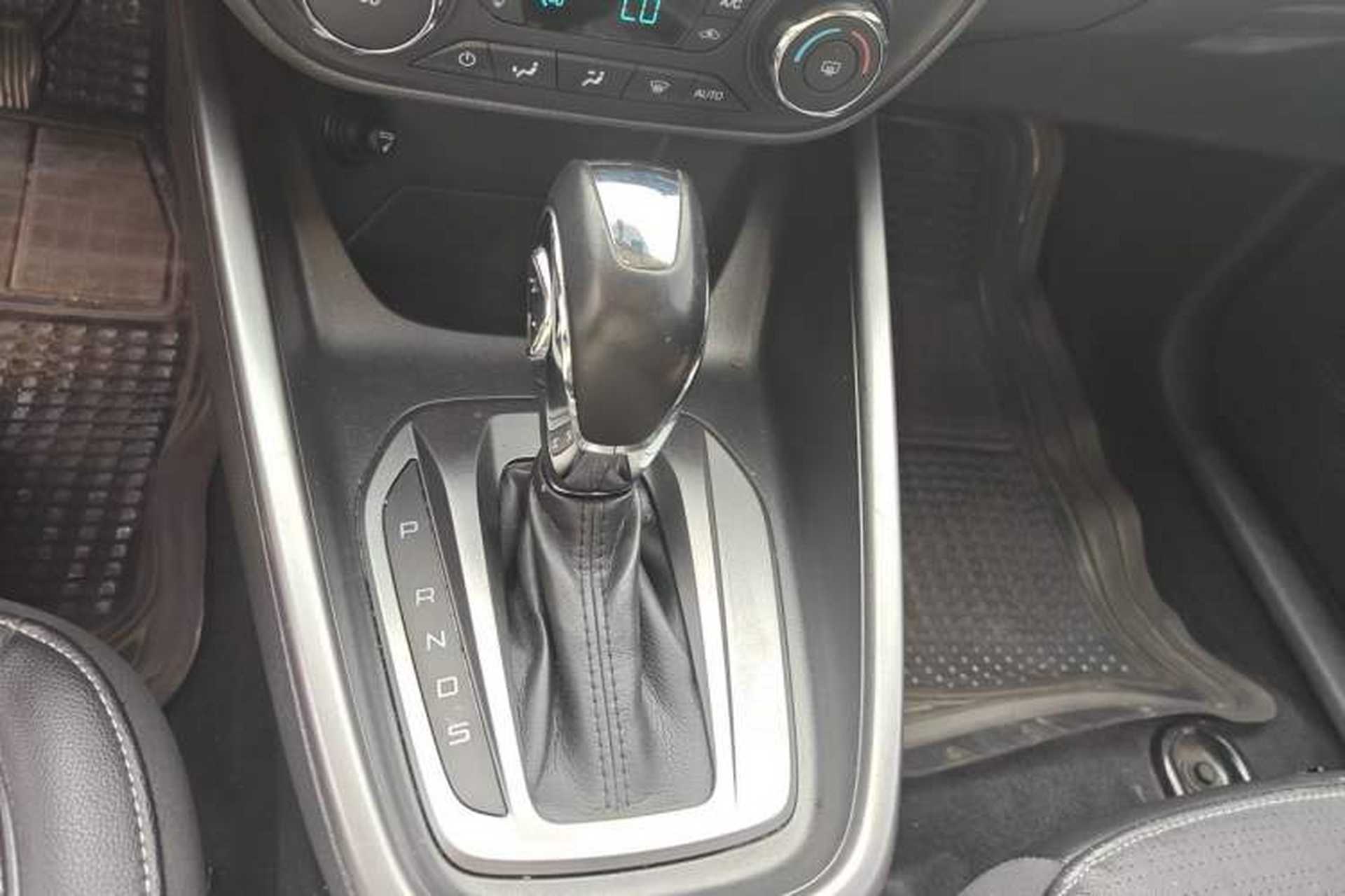 Used Ford Escort 2015 1.5L Automatic Fashion Model Gear Lever