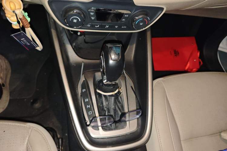 Used Ford Escort 2015 1.5L Automatic Fashion Model Gear Lever