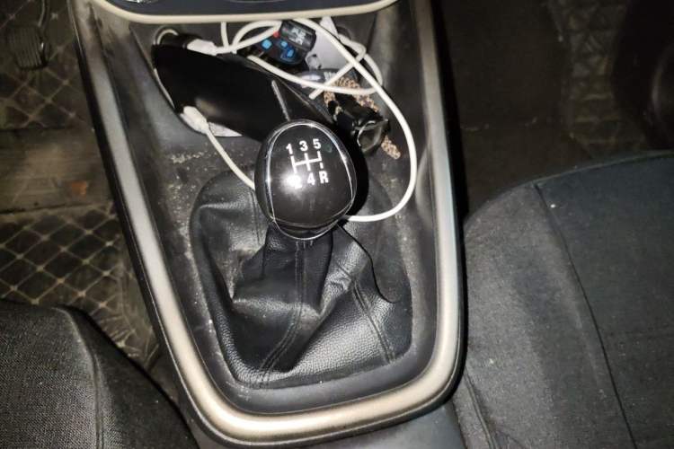 Used Ford Escort 2015 1.5L Manual Comfort Model Gear Lever