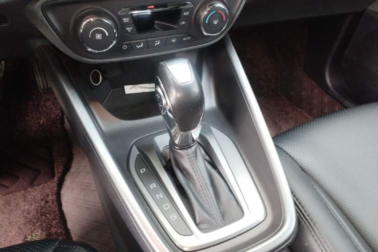 Used Ford Escort 2015 1.5L Automatic Fashion Model Gear Lever