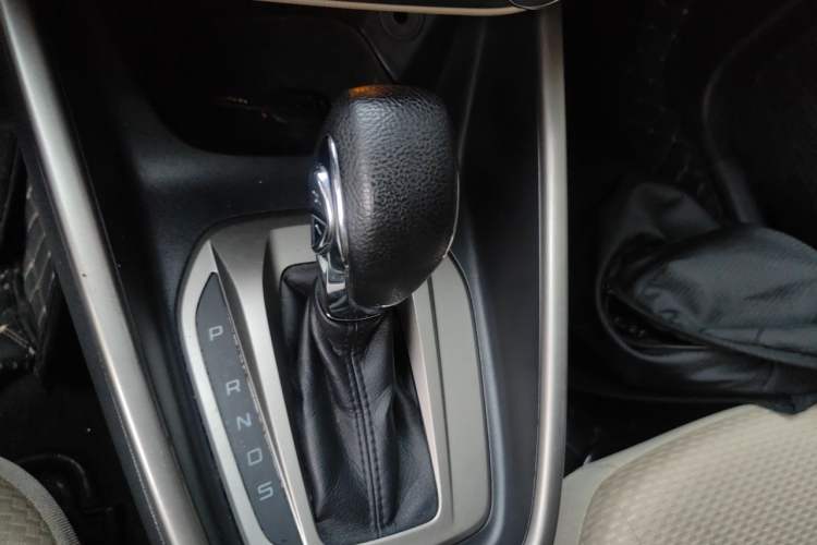 Used Ford Escort 2015 1.5L Automatic Comfort Edition Gear Lever