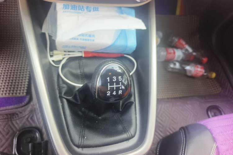 Used Ford Escort 2015 1.5L Manual Comfort Model Gear Lever
