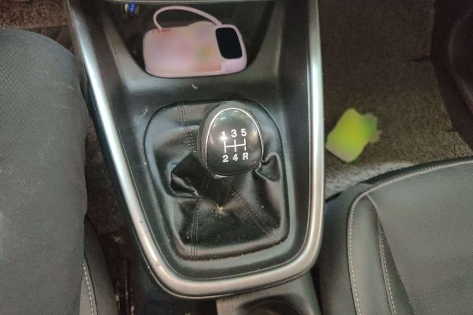 Used Ford Escort 2015 1.5L Manual Fashion Edition Gear Lever