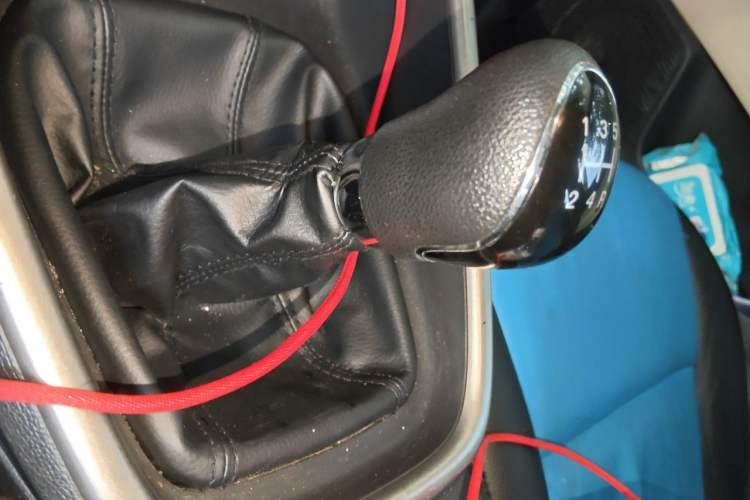 Used Ford Escort 2015 1.5L Manual Comfort Model Gear Lever