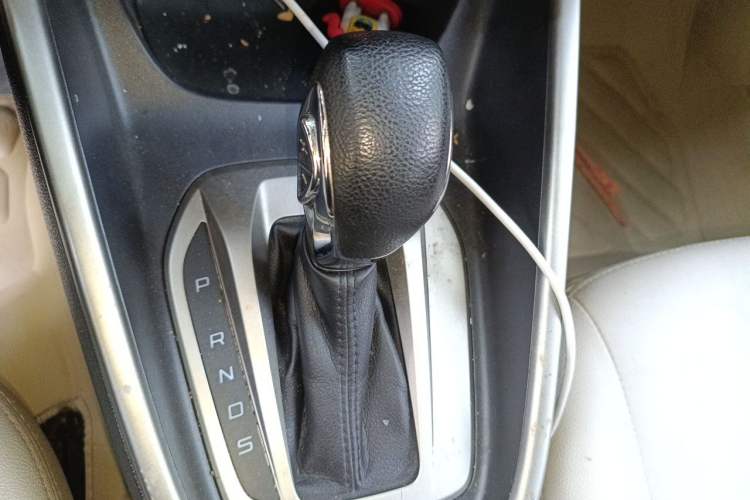 Used Ford Escort 2015 1.5L Automatic Comfort Edition Gear Lever