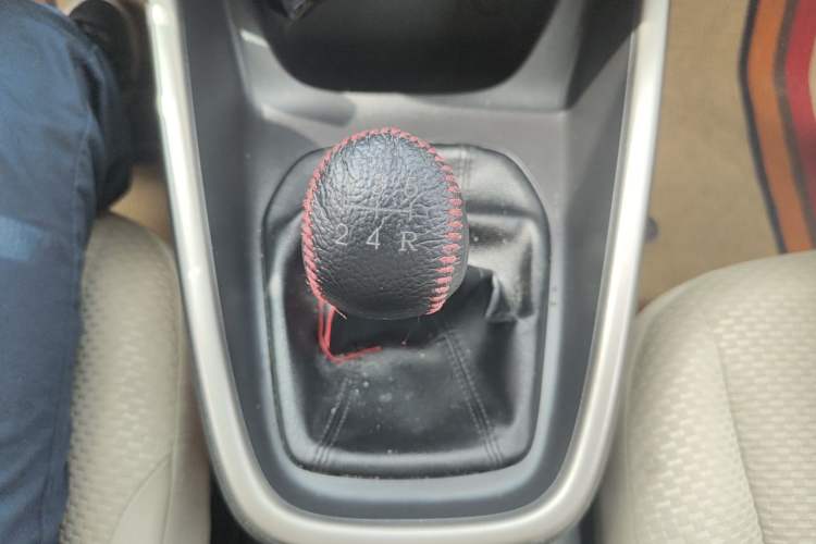 Used Ford Escort 2015 1.5L Manual Comfort Model Gear Lever