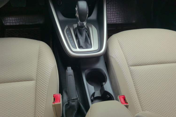Used Ford Escort 2015 1.5L Automatic Comfort Edition Gear Lever