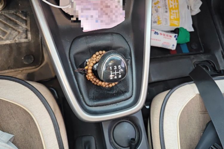 Used Ford Escort 2015 1.5L Manual Comfort Model Gear Lever