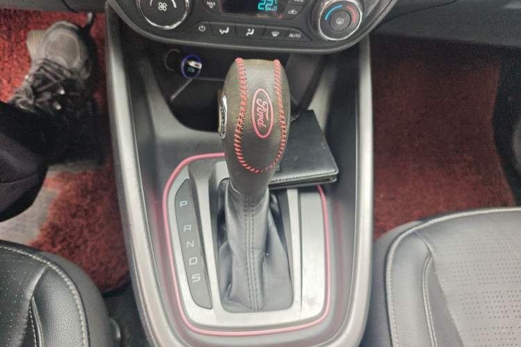Used Ford Escort 2015 1.5L Automatic Fashion Model Gear Lever