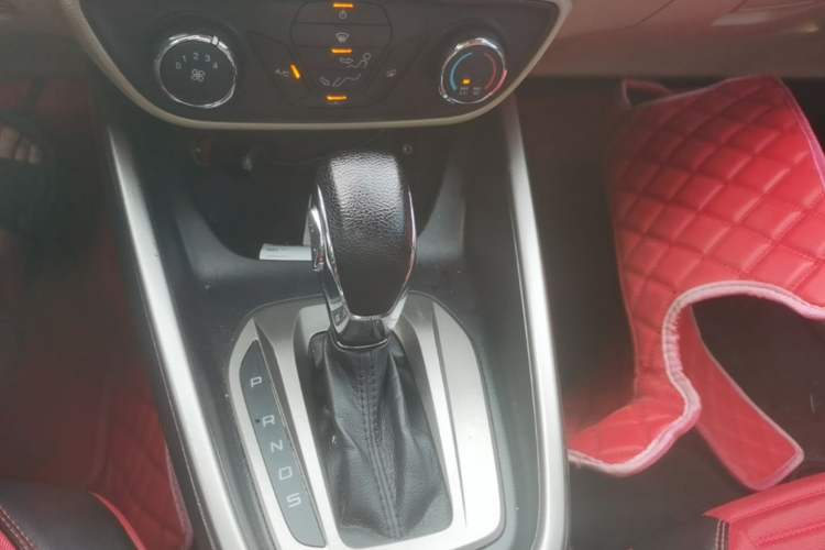 Used Ford Escort 2015 1.5L Automatic Comfort Edition Gear Lever