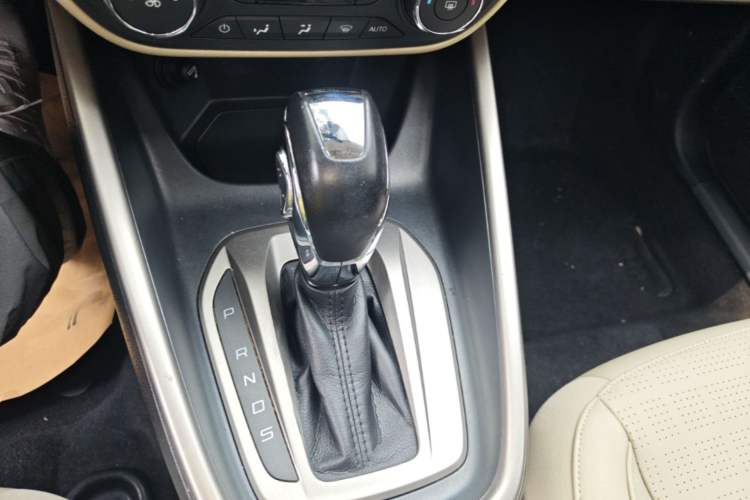 Used Ford Escort 2015 1.5L Automatic Fashion Model Gear Lever