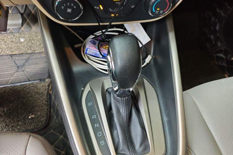 Used Ford Escort 2015 1.5L Automatic Comfort Edition Gear Lever