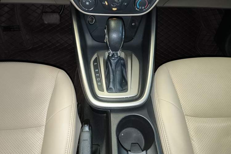 Used Ford Escort 2015 1.5L Automatic Comfort Edition Gear Lever