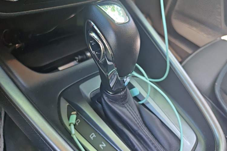 Used Ford Escort 2015 1.5L Automatic Fashion Model Gear Lever
