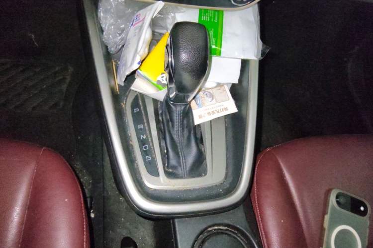Used Ford Escort 2015 1.5L Automatic Comfort Edition Gear Lever