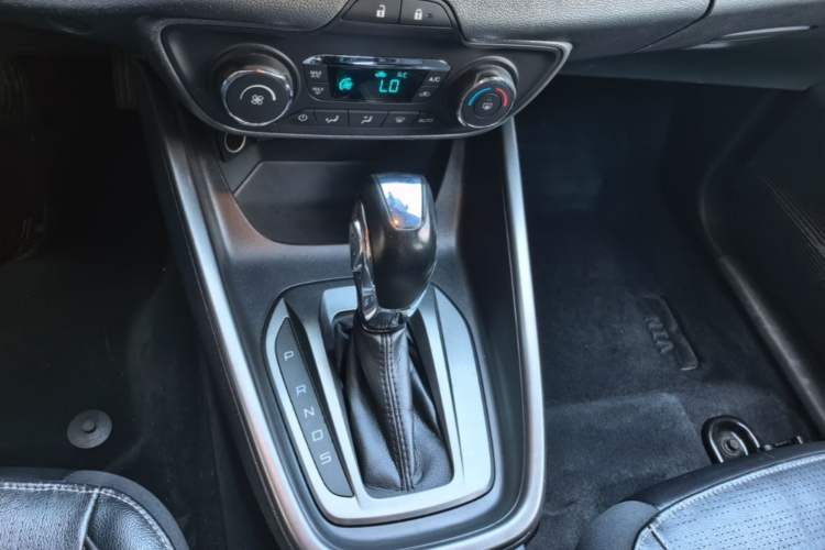 Used Ford Escort 2015 1.5L Automatic Fashion Model Gear Lever