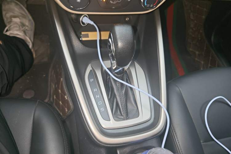 Used Ford Escort 2015 1.5L Automatic Comfort Edition Gear Lever