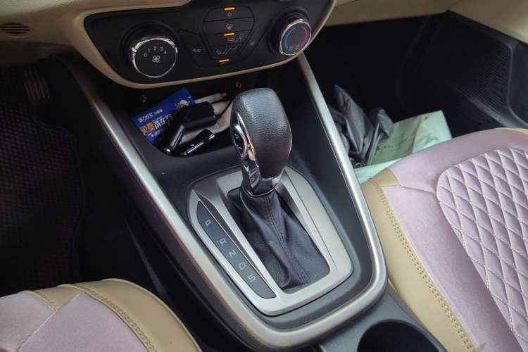 Used Ford Escort 2015 1.5L Automatic Comfort Edition Gear Lever