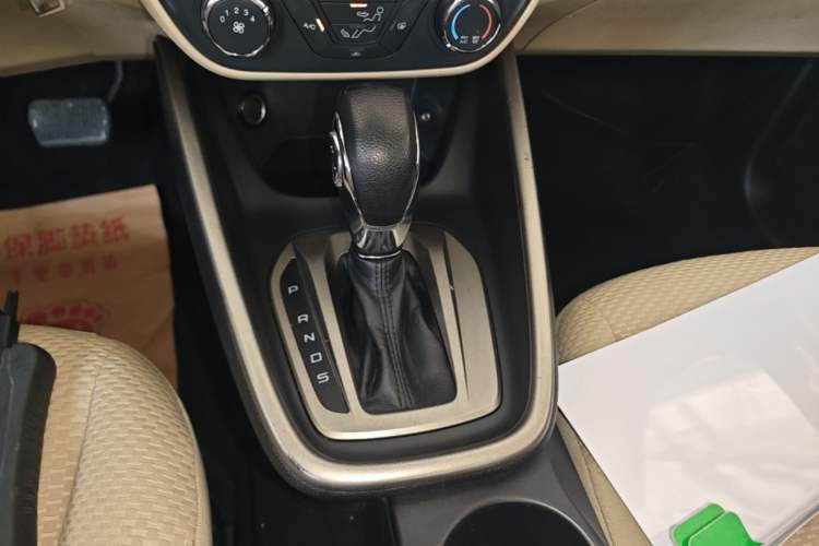 Used Ford Escort 2015 1.5L Automatic Comfort Edition Gear Lever