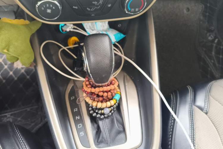 Used Ford Escort 2015 1.5L Automatic Comfort Edition Gear Lever