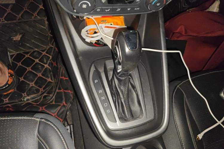 Used Ford Escort 2015 1.5L Automatic Fashion Model Gear Lever