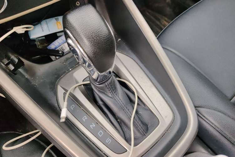 Used Ford Escort 2015 1.5L Automatic Comfort Edition Gear Lever
