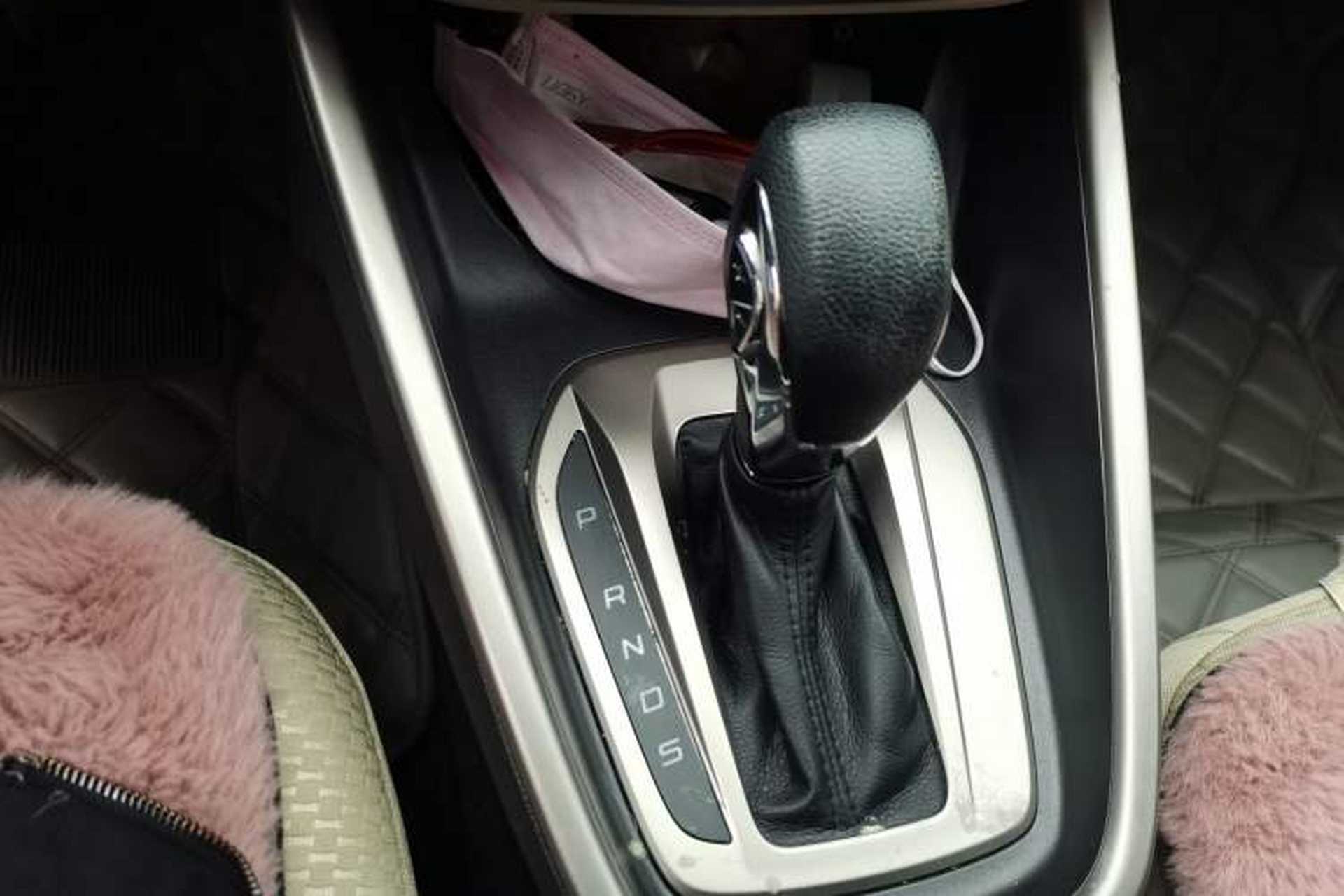Used Ford Escort 2015 1.5L Automatic Comfort Edition Gear Lever