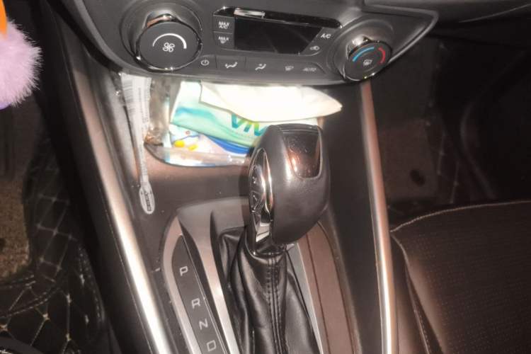 Used Ford Escort 2015 1.5L Automatic Fashion Model Gear Lever